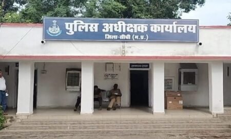 Sidhi जिले में ट्रक ड्राइवर के साथ लूट, मारपीट कर छीना ₹35,000 और मोबाइल 20251024 204135 News E 7 Live