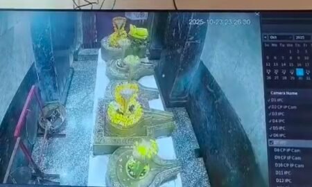 दान-पेटी तोड़कर उड़ाए हजारों, श्रद्धालुओं में आक्रोश, CCTV में कैद हुई वारदात 20251025 190036 News E 7 Live