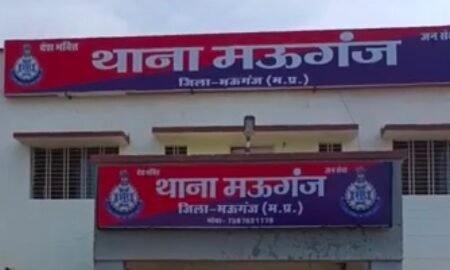 मऊगंज में युवक arrest,सोसल मीडिया पर आपत्तिजनक टिप्पणी करने का आरोप 20251025 191124 News E 7 Live