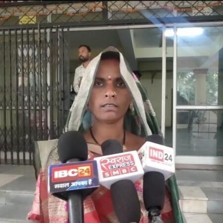 तहसील कार्यालय से महिला का मामला गायब, कलेक्टर से लगाई न्याय की गुहार IMG 20251029 WA0014 News E 7 Live