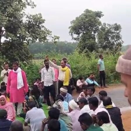 चक्काजाम: पूर्व प्रदेश महामंत्री सहित कई पर केस दर्ज IMG 20251031 WA0043 News E 7 Live