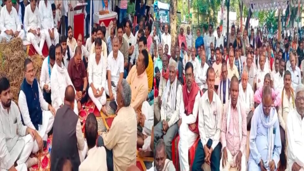 Sidhi news:किसानों की पुकार: अब और इंतज़ार नहीं!”विथिका भवन, सीधी में आज गुरुवार को पूर्व मंत्री कमलेश्वर पटेल का धरना प्रदर्शन जारी; एक सप्ताह की अल्टीमेटम चेतावनी 8 20251106 163639 News E 7 Live