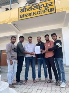 बिरसिंहपुर पाली स्टेशन पर बरौनी–गोंदिया एक्सप्रेस के ठहराव की मांग तेज 2 IMG 20251202 WA0007 News E 7 Live