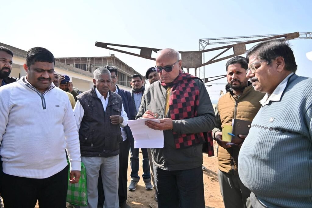 Sidhi news:सीधी–सिंगरौली सांसद डॉ. राजेश मिश्रा ने रेलवे परियोजनाओं का किया निरीक्षण, अधिकारियों को दिए आवश्यक निर्देश। 1 IMG 20260115 WA0018 News E 7 Live