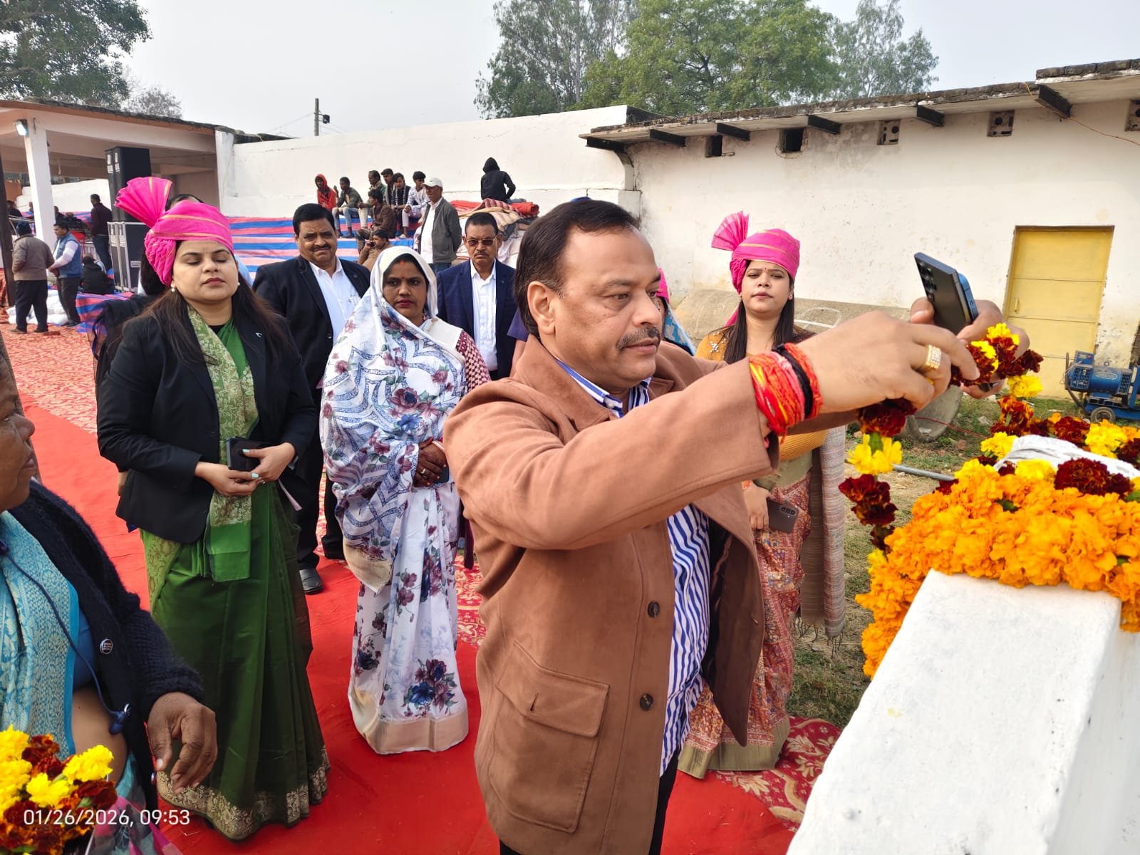 Sidhi के सिहावल के मिनी स्टेडियम में सांस्कृतिक कार्यक्रम, बच्चों की प्रस्तुतियों ने मोहा मन... 5 IMG 20260126 WA0039 News E 7 Live