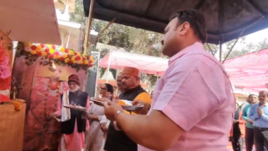 जबलपुर विधायक अभिलाष पांडे ने किया राज्य स्तरीय मानस गायन प्रतियोगिता का शुभारंभ, बिरासिनी धाम हुआ राममय 3 Screenshot 20260130 181836 News E 7 Live