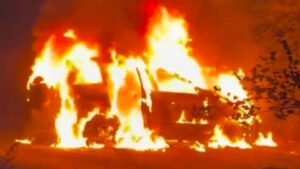 घर में लगी आग से परिवार के 6 लोग जिंदा जले, दो जुड़वा बहनों सहित 5 बच्चों और मां की मौत