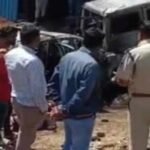 दर्दनाक हादसा, कार में जिंदा जले पिता-पुत्र, कई और वाहनों में भी लगी आग