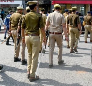 4 पुलिसकर्मी सस्पेंड, छापेमारी की जानकारी नशा कारोबारियों को देते थे 