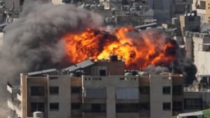 Iran War Live Updates: जंग की आग में जल रहा लेबनान, सिर्फ एक दिन में 1 लाख से ज्यादा लोग हुए बेघर