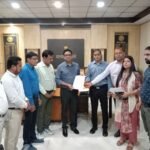 सीईओ के साथ दुर्व्यवहार के विरोध में जिले के सभी जनपद सीईओ ने कलेक्टर को सौंपा ज्ञापन”