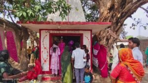 सीधी में रामनवमी पर आस्था का सैलाब, मंदिरों में उमड़ी श्रद्धालुओं की भीड़