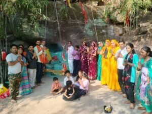 वनांचल में आस्था का केंद्र मां कोटमहिन,नवरात्रि के सप्तमी में हजारों श्रद्धालु मिढुली पहुंचे