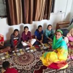 कुसमी थाना परिसर में कन्या भोज का भव्य आयोजन, थाना प्रभारी अरुणा द्विवेदी ने लिया आशीर्वाद