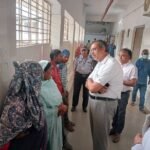 पहली बार जिला अस्पताल पहुंचे सीधी कलेक्टर,मरीजो से की मुलाकात