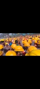 कंपनी में कार्य करने के दौरान श्रमिक की गिरने से हुई दर्दनाक मौत के बाद मजदूरों में दिखा आक्रोश