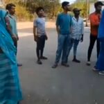 केस वापस लेने का दबाव,महिला के बेटे से रास्ता रोककर मारपीट, फिर दी जान से मारने की धमकी