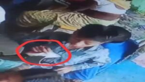 Sidhi news:युवती के पर्स से नाबालिग ने पार कर दिया नकदी व जेवरात