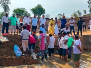 बरी नदी मे विधायक ने रखी बोरिया,कहा जल संरक्षित करना हमारा कर्तव्य