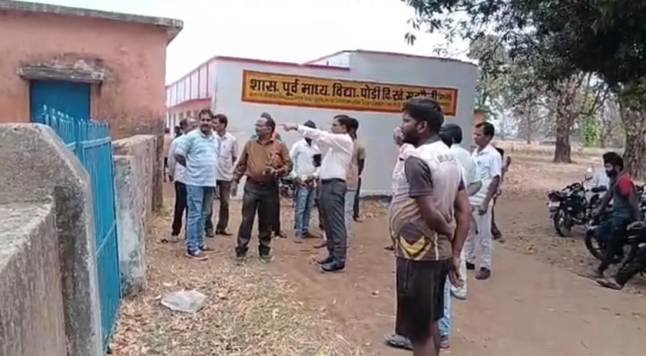 खबर प्रशासन के बाद डीपीसी ने की जांच कार्यवाही,लापरवाह प्रधानाध्यापक के खिलाफ की बड़ी कार्यवाही 2 IMG 20260408 WA0030 News E 7 Live