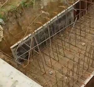 वायरल वीडियो ने खोली ‘विकास’ की हकीकत,सड़क बनने से पहले ही भ्रष्टाचार के आरोपों में घिरा रेलवे काम, गांव में फिर भड़का गुस्सा