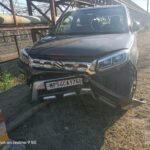 नशे में धुत कर्मचारी की कार डिवाइडर से टकराई, बड़ा हादसा टला