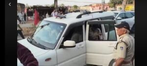 सिलेंडर संकट पर फूटा गुस्सा,राज्य मंत्री का काफिला रोका, सड़क पर उतरे लोग, घंटों जाम से थमा यातायात