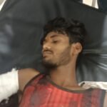 तेज रफ्तार और नशे में ड्राइविंग का कहर,बस-पिकअप टक्कर में युवक का हाथ कटा, ड्राइवर फरार