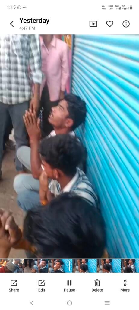 10 किलोमीटर तक पीछा, फिर छेड़खानी,सेमरिया में मनचलों की दबंगई पर टूटा गुस्सा 2 Screenshot 20260411 131555 News E 7 Live