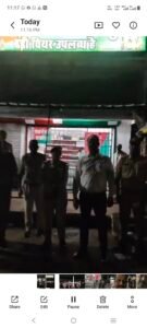 पुराने बस स्टैंड की शराब दुकान पर आबकारी का सख्त एक्शन,ओवररेटिंग, गंदगी और खुले में शराबखोरी पर लगाम