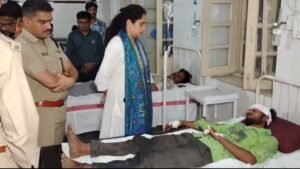 बस हादसे में 1 की मौत, 29 यात्री घायल,कलेक्टर-एसपी पहुंचे अस्पताल, पीएम राहत फंड से मदद के प्रयास