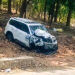 कार और ट्रैक्टर में भिड़ंत,4 से 5 लोग हैं घायल