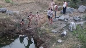 खेत के बाबली में तैरता मिला अज्ञात युवक का शव,जाँच में जुटी पुलिस