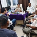 कुसमी में नशीली कफ सिरप पर प्रशासन सख्त, मेडिकल संचालकों की थाना में लगी क्लास
