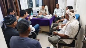 कुसमी में नशीली कफ सिरप पर प्रशासन सख्त, मेडिकल संचालकों की थाना में लगी क्लास