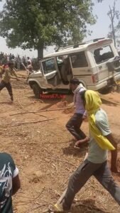 खेरवा टोला में बाघ का कहर, महिला की मौत के बाद भड़का गांव, रेंजर समेत वनकर्मी घायल