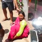 10 रुपए के लिए चलती ऑटो से कूदी महिला,सेमरिया में इंसानियत शर्मसार