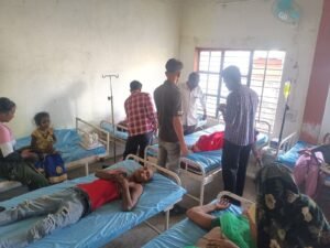 भवन के अभाव से जूझ रहा सामुदायिक स्वास्थ्य केंद्र मझौली