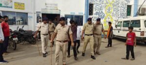 घर में घुसकर युवती को बनाया बंधक, बारी-बारी से किया दुष्कर्म