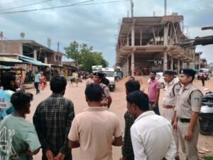 थाना कुसमी में चला "सेल्फ क्लिक 2026" साइबर जागरूकता अभियान, लोगों को किया जागरूक