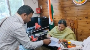 जनसुनवाई के बाद होटल में दावत और गिफ्ट लेने का आरोप, किसान संघ ने कमिश्नर से की शिकायत