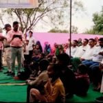 8 साल की बच्ची बोली- "पुलिस मारती है", SP संतोष कोरी ने प्यार से बदली सोच
