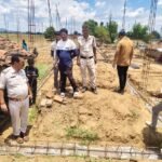 स्थगन आदेश की अवहेलना पर पुलिस की सख्ती, चौकी प्रभारी ने मौके पर पहुंचकर रुकवाया निर्माण कार्य