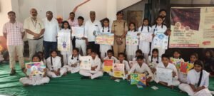 सेफ क्लिक 2.0 अभियान के तहत एकलव्य विद्यालय टमसार में चित्रकला प्रतियोगिता व नुक्कड़ नाटक का आयोजन