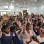 रोली मेमोरियल में बच्चों को पठन-पाठन सामग्री का वितरण हुआ 