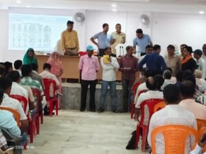 समीक्षा बैठक में गरजे जिला सीईओ, लापरवाह सचिवों-रोजगार सहायकों की लगा दी क्लास